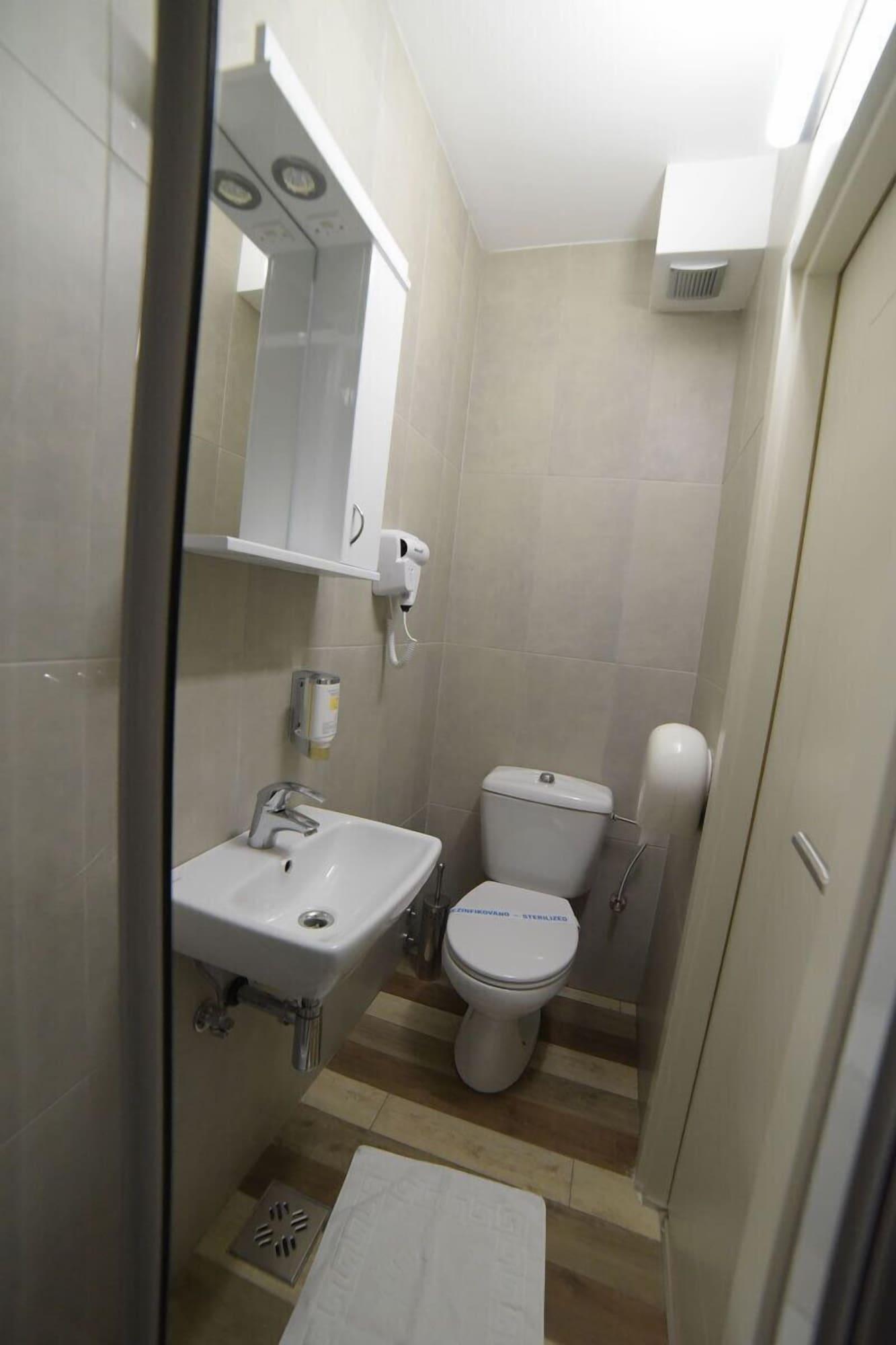 Garni House 46 Plus Beograd Eksteriør billede
