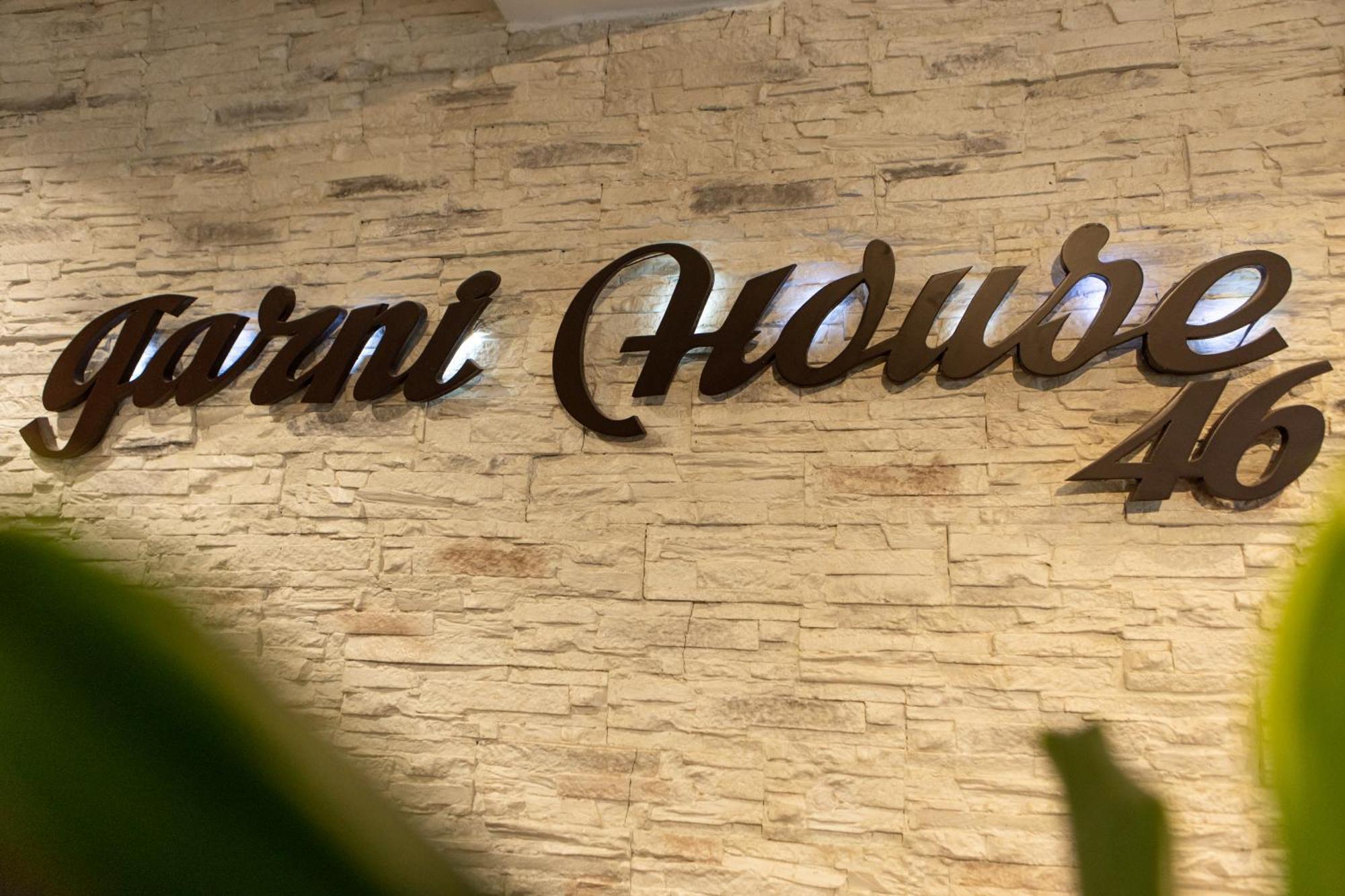 Garni House 46 Plus Beograd Eksteriør billede