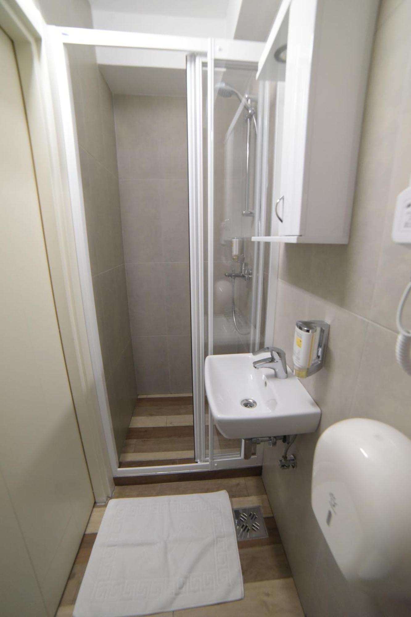 Garni House 46 Plus Beograd Eksteriør billede